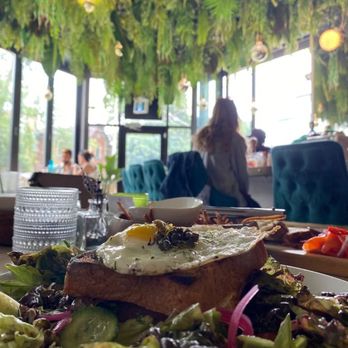 Reyna on King - Salmon - Tapas Bars Near Me - Toronto, Ontario