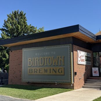 Birdtown Brewing - Breweries Near Me - Lakewood, Ohio
