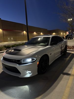 Larry Perez Signs & Graphix