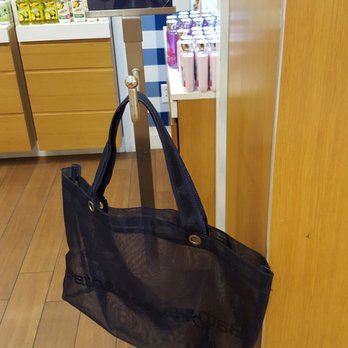 Bath & Body Works - bags for shopping - Cosmetics & Beauty Supply Near Me - Honolulu, Hawaii Bath & Body Works - bags for shopping - Cosmetics & Beauty Supply Near Me - Honolulu, Hawaii