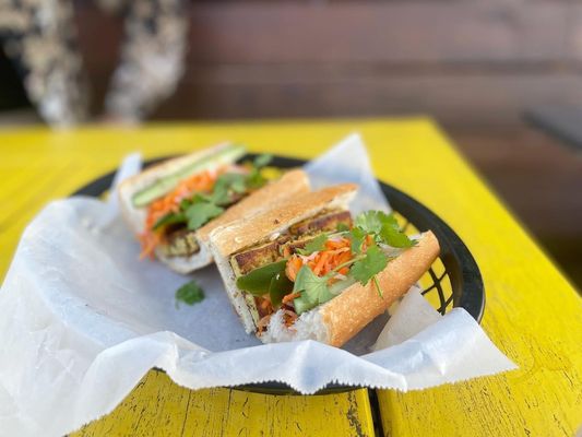 Hughie's Tavern & Grill by null
