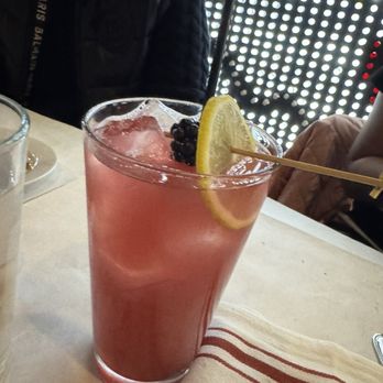 Medium Rare - Blackberry lemonade - Steakhouses Near Me - Arlington, Virginia