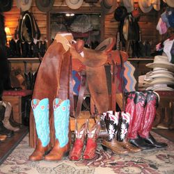Crazy Horse Consignment - Western Hats, Boots, Vintage Western Wear and so much more