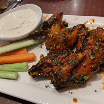 Red Fox Bar & Grille - Wood fired buffalo wings - American Near Me - Jackson, New Hampshire