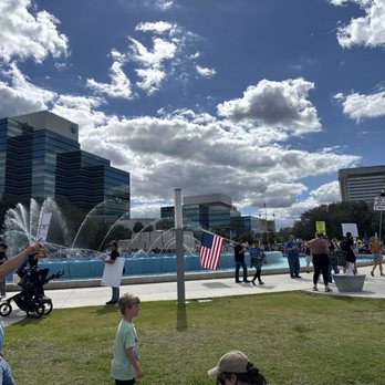 Friendship Fountain - Landmarks & Historical Buildings Near Me - Jacksonville, Florida