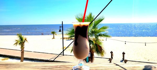 Shaggy's Biloxi Beach by null