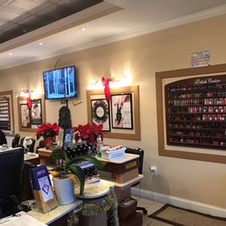 Lee's Nail & Day Spa
