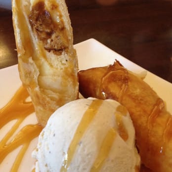 Pacific Catch - Dulce de leche filled spring roll w/ vanilla bean ice cream - Seafood Near Me - Campbell, California