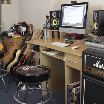 Axegrinderuk - Axegrinderuk Guitar Lessons London Studio - Musical Instruments & Teachers Near Me - London, XGL Axegrinderuk - Axegrinderuk Guitar Lessons London Studio - Musical Instruments & Teachers Near Me - London, XGL