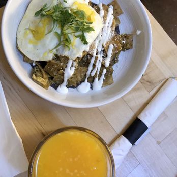 Eggy’s Neighborhood Kitchen - Chilaquiles verdes & Freshly squeezed OJ - Breakfast & Brunch Near Me - Berkeley, California Eggy’s Neighborhood Kitchen - Chilaquiles verdes & Freshly squeezed OJ - Breakfast & Brunch Near Me - Berkeley, California