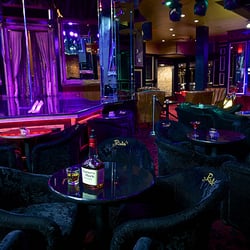Rick's Cabaret - Rick's stage
