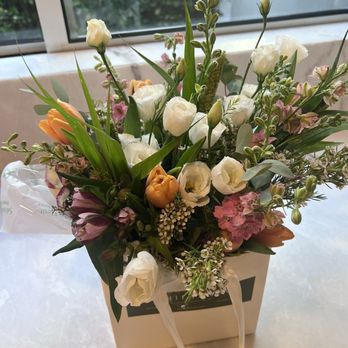 Sofi La Fleur - Arrangement from Sofi La Fleur - Florists Near Me - Los Angeles, California Sofi La Fleur - Arrangement from Sofi La Fleur - Florists Near Me - Los Angeles, California