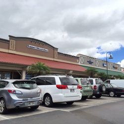 Mixed plate local food, and Farmacy health bar