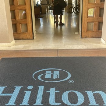 Hilton Phoenix Tapatio Cliffs Resort - Hotels Near Me - Phoenix, Arizona