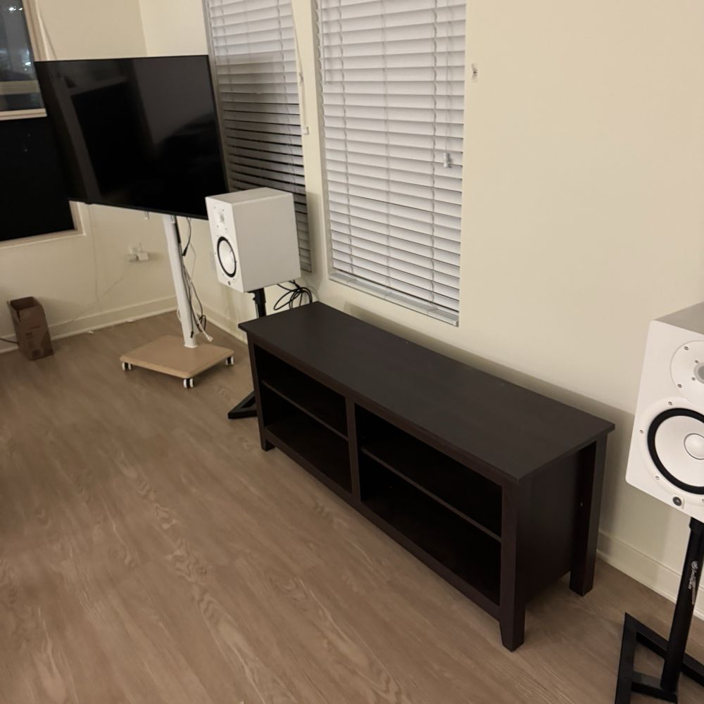 Tv desk Tv desk