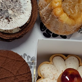 Beurre Sec Pastry - tiramisu danish pear kouglof chocolate tart praline pecan tart - Desserts Near Me
