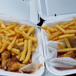 A Town Wings - Sweet and spicy wings with french fries and drinks