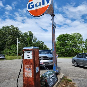 R M Brooks & Son Grocery - an old gas pump and a gulf sign - Grocery Near Me - Rugby, Tennessee R M Brooks & Son Grocery - an old gas pump and a gulf sign - Grocery Near Me - Rugby, Tennessee