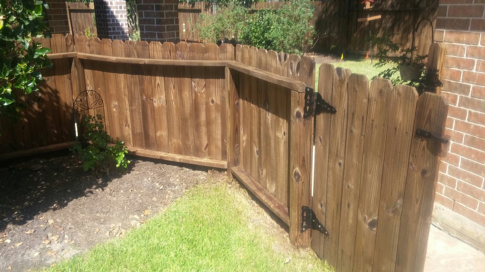 FENCE DOCTORS Updated September 2024 114 N 9th St, Alvin, Texas