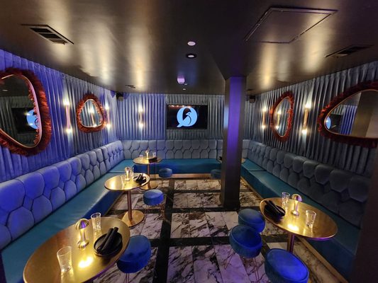 Snowbird Cocktail Lounge & Kitchen by null