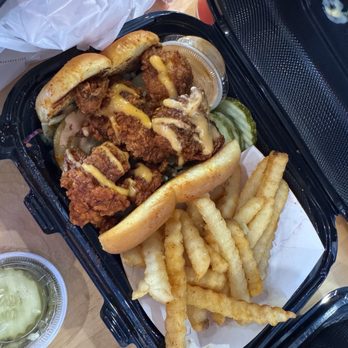 Dave's Hot Chicken - Mini slider box with fries - Chicken Shop Near Me - Folsom, California Dave's Hot Chicken - Mini slider box with fries - Chicken Shop Near Me - Folsom, California