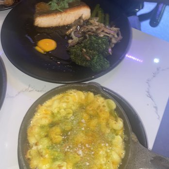 BLK SWAN - Salmon broccolini mushrooms and Mac n cheese - New American Near Me - Baltimore, Maryland BLK SWAN - Salmon broccolini mushrooms and Mac n cheese - New American Near Me - Baltimore, Maryland