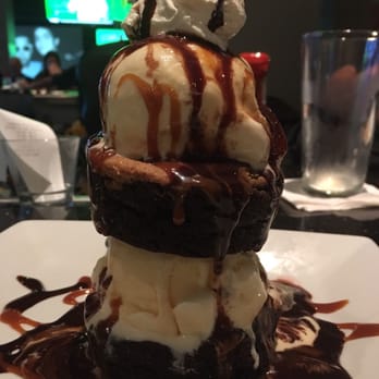 Dave & Buster's Ala Moana - Brownie tower sundae. - Arcades Near Me - Honolulu, Hawaii