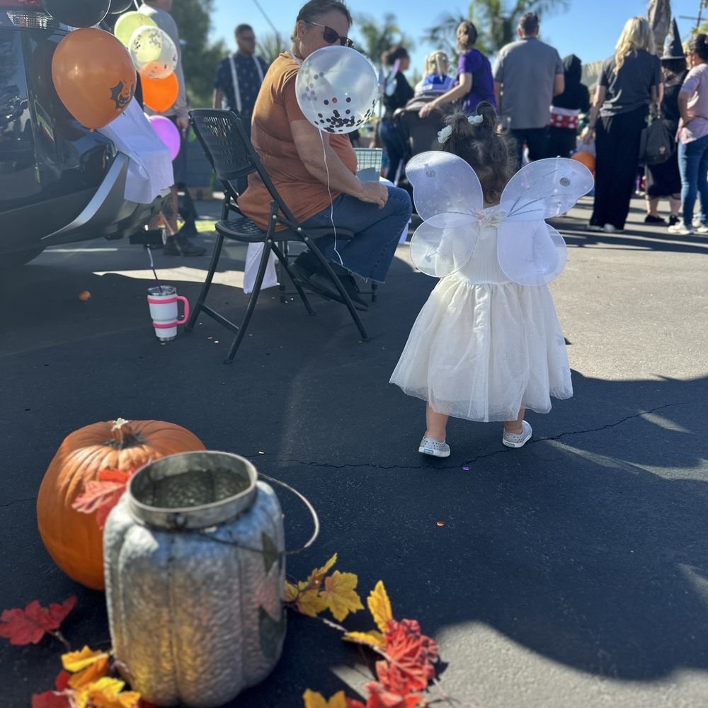 Mesa Verde Preschool - Elementary Schools Near Me - Costa Mesa, California