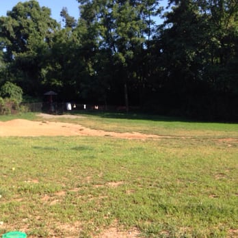 Blake Lane Dog Park - Dog Parks Near Me - Oakton, Virginia Blake Lane Dog Park - Dog Parks Near Me - Oakton, Virginia