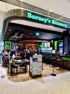 Barney's Beanery by null
