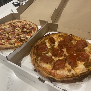 Fratelli Pies - Pizza Near Me - Bend, Oregon
