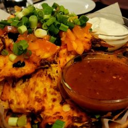 Dublin Crossing Irish Pub - Nachos plate primo!