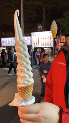 Dadong Night Market by null