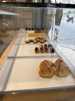 Tavi - Confeitaria da Foz by null