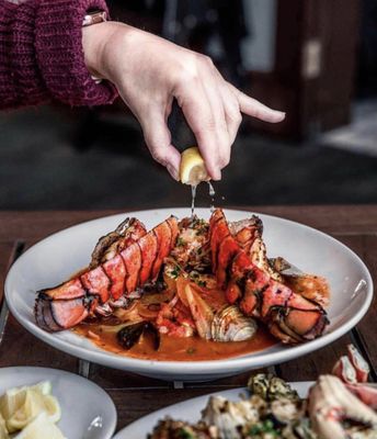 Pier Market Seafood Restaurant by null