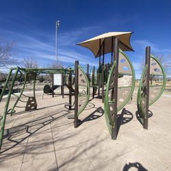 Eagle Canyon Park - Larger playground