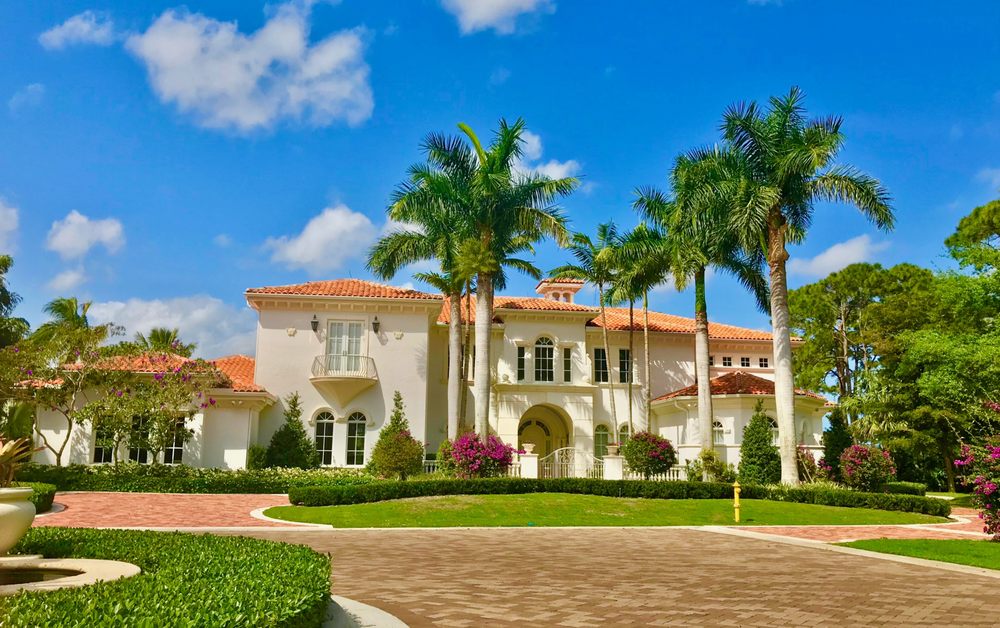 CHRISTINA ALZONA PA AT PARADISE REAL ESTATE INTL Contact Agent 601