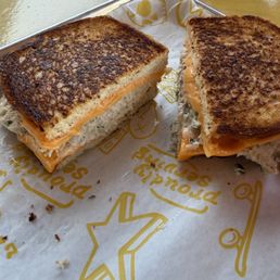Tuna melt Tuna melt