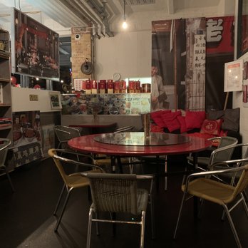 Chinabrenner - Blick in das stilsicher eingerichtete Lokal - Chinese Near Me - Leipzig, SN
