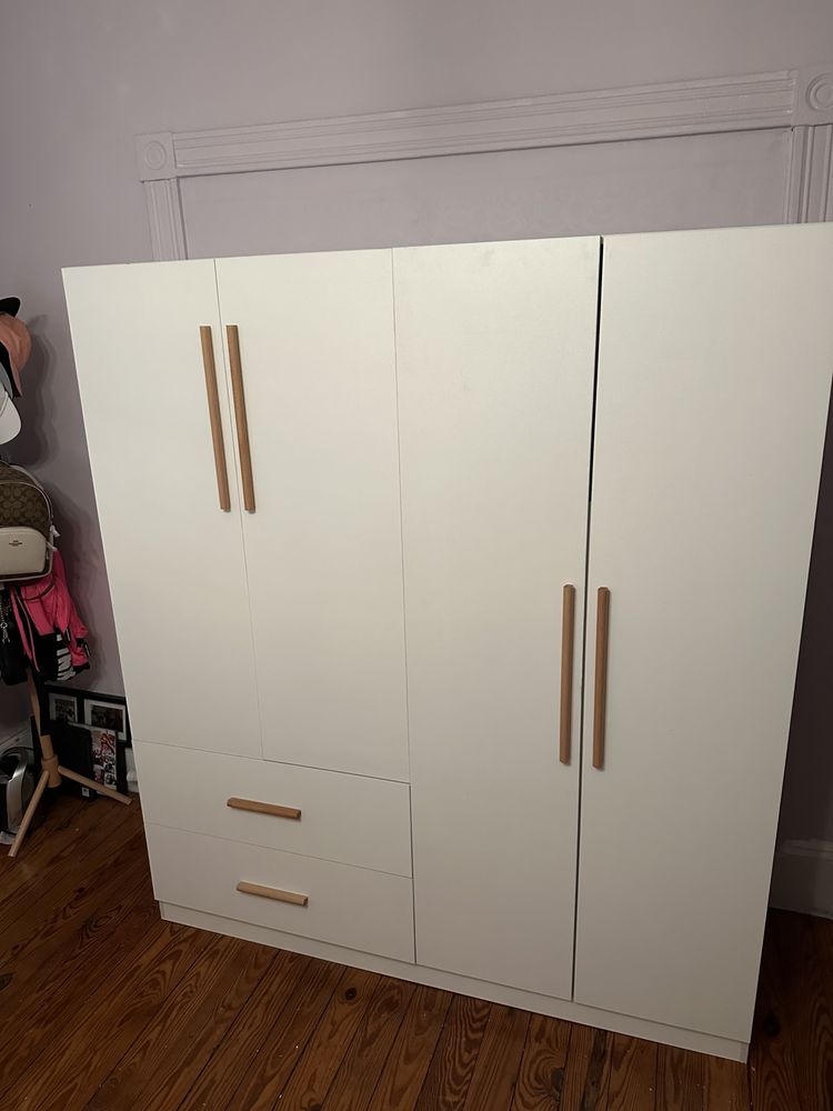 Slide of Handy Anthoney