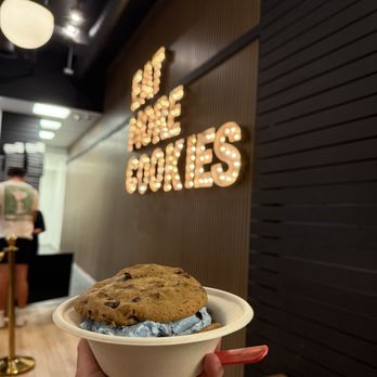 Milk & Cookies - Bakeries Near Me - Fullerton, California Milk & Cookies - Bakeries Near Me - Fullerton, California