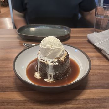 Ramsay's Kitchen - Sticky Toffee Pudding Dessert - New American Near Me - Naperville, Illinois Ramsay's Kitchen - Sticky Toffee Pudding Dessert - New American Near Me - Naperville, Illinois
