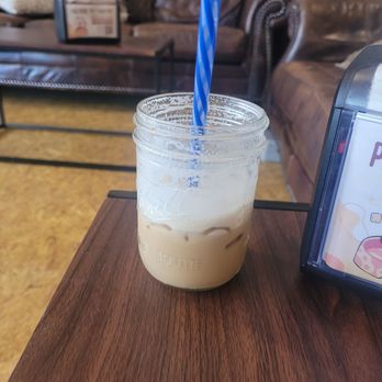 Pups & Cups Cafe - Seasonal Peaches & Paws - Coffee & Tea Near Me - Pullman, Washington
