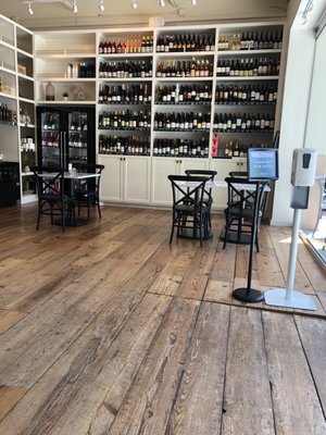 Trova Wine + Market by null