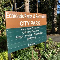 Edmonds City Park - Main sign by the driving entrance, Thursday 11 May 2023.