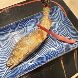 Yakimono: Salt-grilled whole ayu with hajikami ginger
