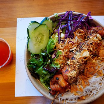 Kulantro - Noodle Bowl w/chicken - Vietnamese Near Me - Albuquerque, New Mexico