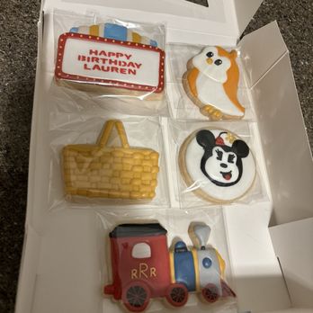 Easy Yolk - Mickey Birthday Custom Cookies - Bakeries Near Me