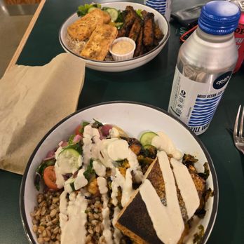 Dig Inn - New American Near Me - Ashburn, Virginia