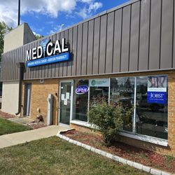 Addison Pharmacy - Outside